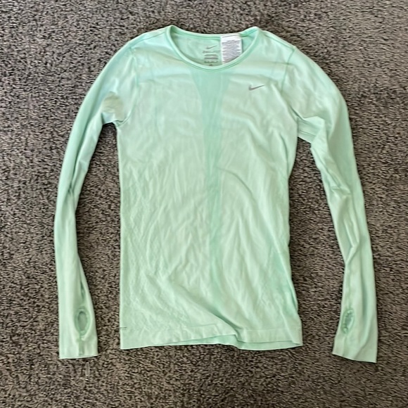 Nike Tops - Nike Dri-fit long sleeve